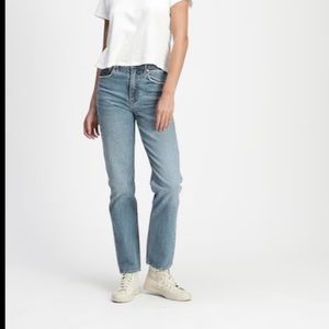 Gap sky high straight jean